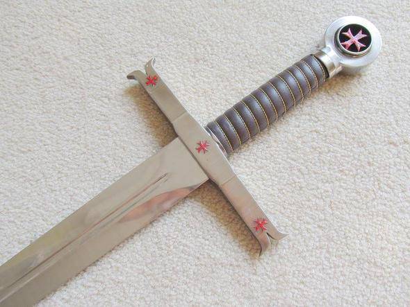 Knight Templar Red Cross Sword W/ Crescent Wall Mount 40" - Zest4Canada 